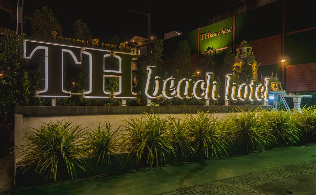 Th Beach Hotel Hua Hin Bagian luar foto